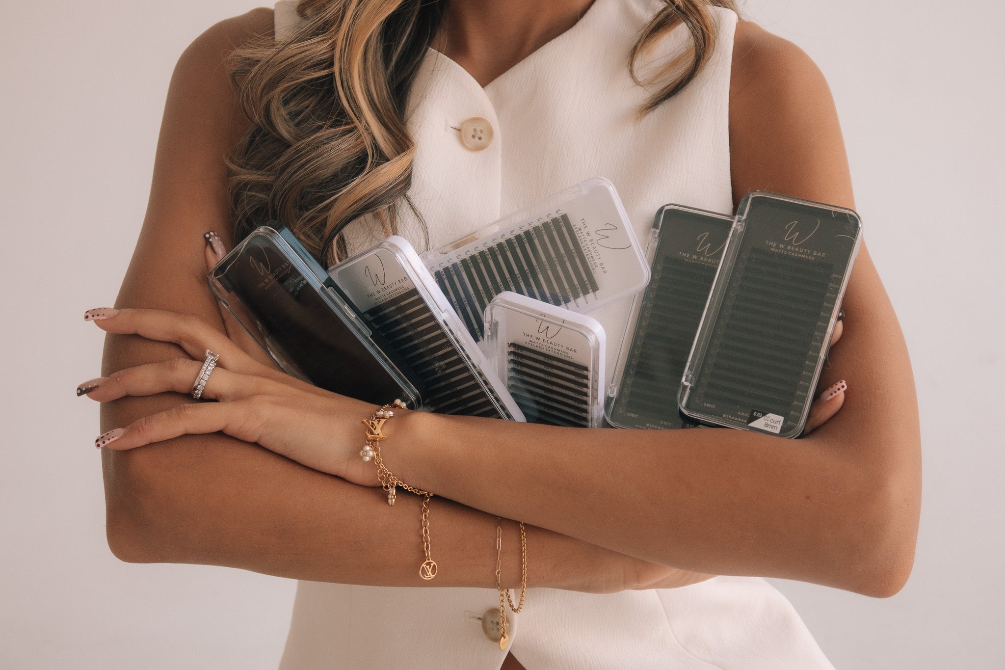 The W Beauty Bar in Vaughan | Luxury Brows, Lashes & Skin Services
